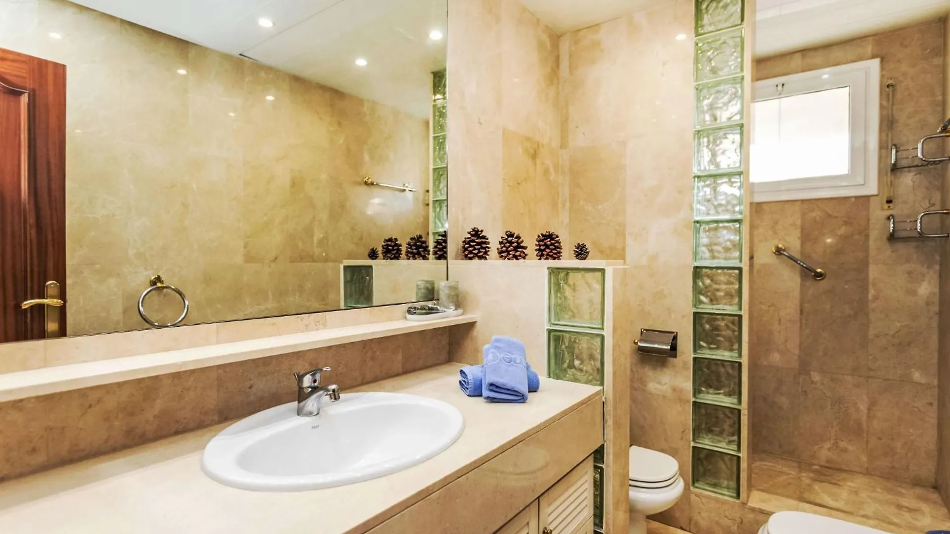 Apartment Sants-Les Corts Galileu By Interhome Barcelona